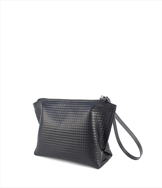 The-Transcience_small_bag_purse_structured_everyday_essential_black_front_magnetic_zipper_fashion_KOD_kidsofdada.jpg