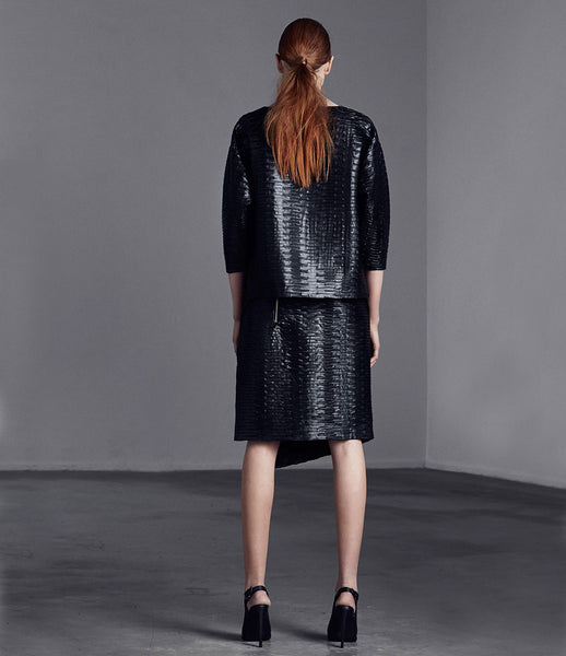 Arethè_Stockholm_skirt_clothing_under_150_ecofriendly_synthetic_leather_black_slit_back_zip_urban_fashion_kidsofdada