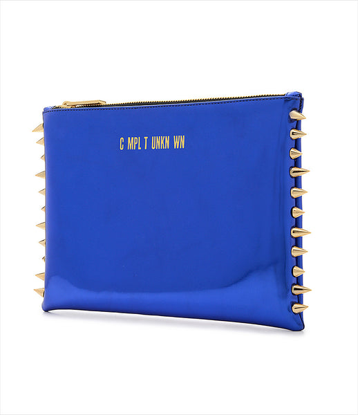 CMPLTUNKNWN_clutch_accessory_Italian_vegan_leather_metallic_blue_spikes_zip_golden_logo_edgy_fashion_kidsofdada