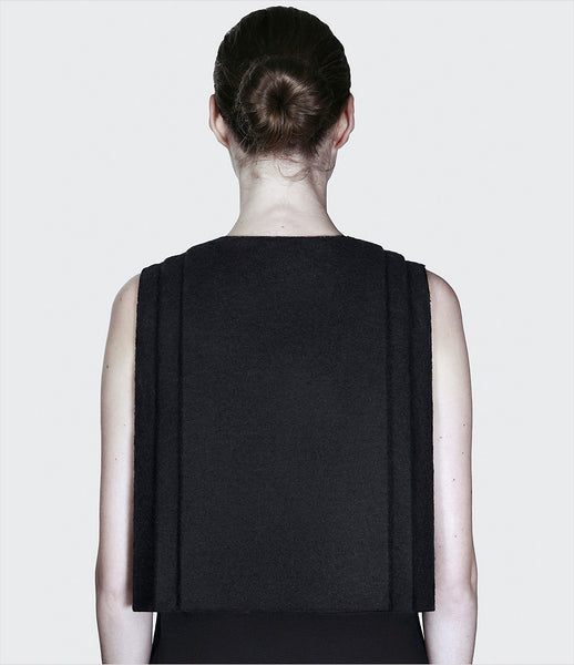 Dzhus_jacket_clothing_made_to_order_wool_black_sleeveless_velcro_fastener_geometric_folds_structural_fashion_kidsofdada