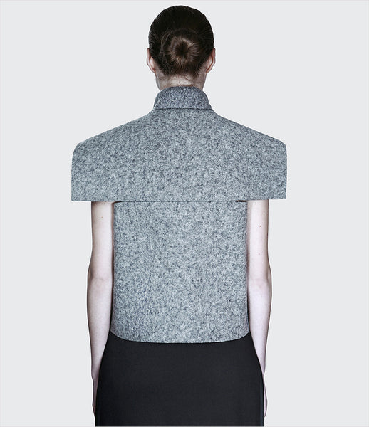 Dzhus_jacket_clothing_made_to_order_wool_gray_sleeveless_collar_architectonic_turnbacks_zipper_structural_fashion_kidsofdada