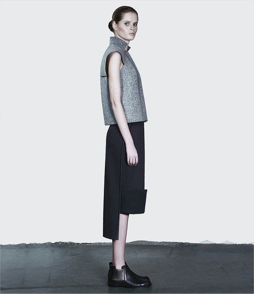 Dzhus_jacket_clothing_made_to_order_wool_gray_sleeveless_collar_architectonic_turnbacks_zipper_structural_fashion_kidsofdada