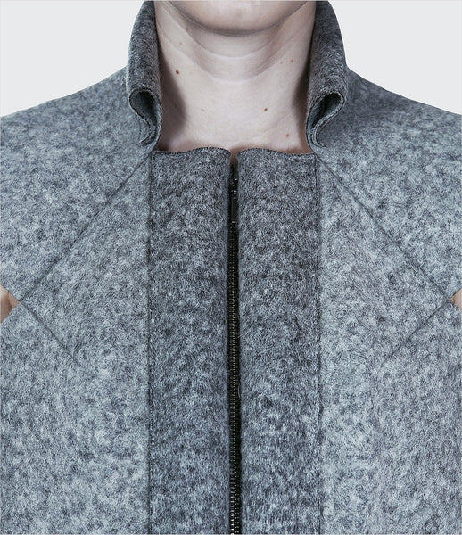 Dzhus_jacket_clothing_made_to_order_wool_gray_sleeveless_collar_architectonic_turnbacks_zipper_structural_fashion_kidsofdada