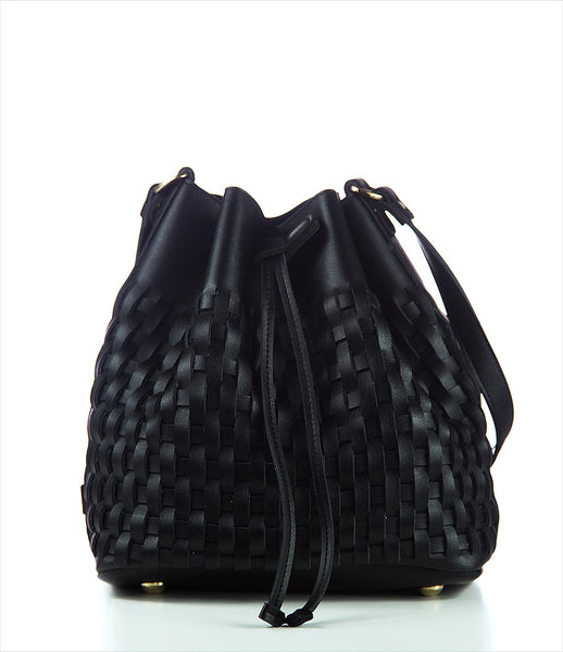 Elena_Athanasiou_shoulderbag_accessory_handmade_woven_recycled_leather_black_bucket_fashion_kidsofdada
