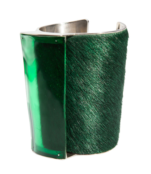 Isabel_Englebert_bracelet_jewelry_handmade_silver_cow_hair_acrylic_green_silver_cuff_thick_statement_70s_kidsofdada
