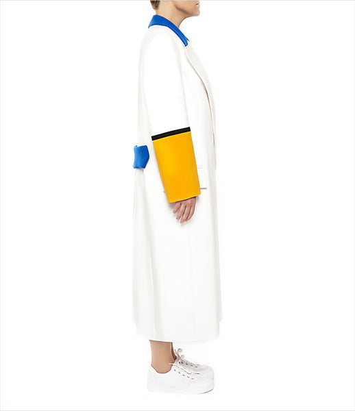 Marianna_Senchina_coat_clothing_handmade_polyester_white_yellow_blue_oversized_stripes_double_breasted_fashion_kidsofdada
