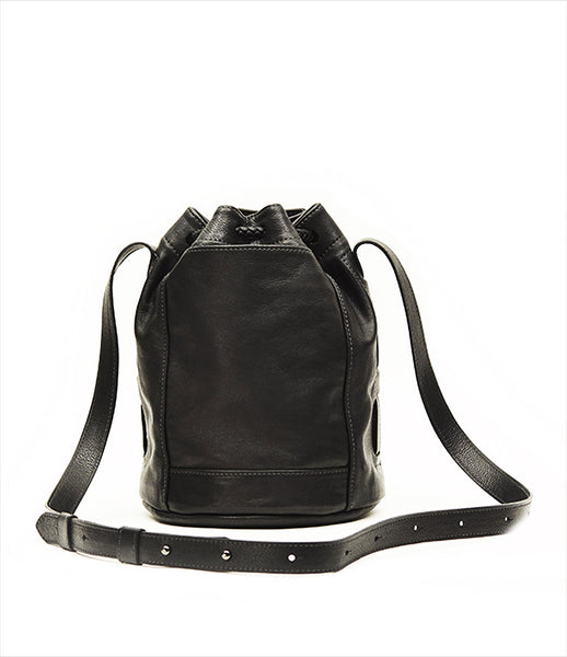 Moses_Nadel_shoulderbag_accessory_handmade_made_to_order_leather_black_bucket_braided_tassels_strap_urban_kidsofdada