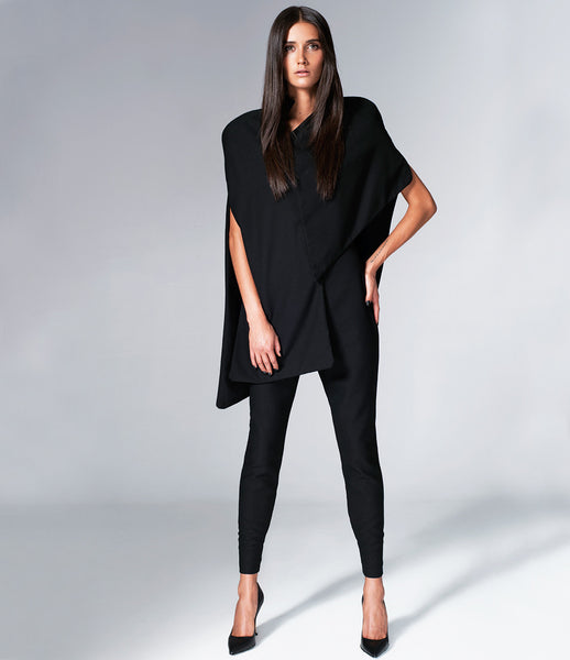 Serafin-Andrzejak_womenswear_cape_cloak_chic_black_wool_elegant_essential_everyday_kidsofdada