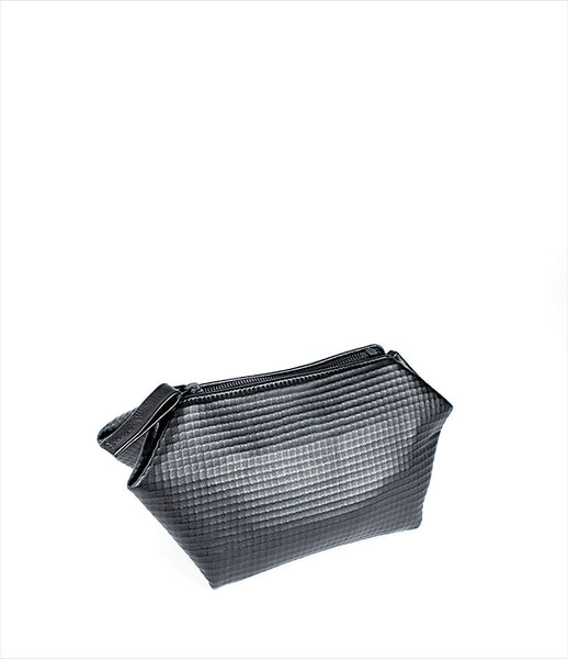 The-Transcience_small_bag_purse_structured_everyday_essential_black_front_magnetic_zipper_fashion_KOD_kidsofdada.jpg