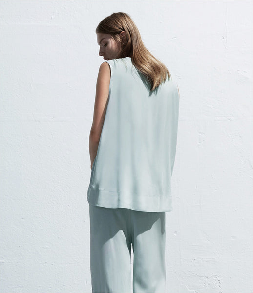 Arethé-Stockholm_blue_black_tank_top_shirt_sleeveless_flowy_dropped_hemline_square-neck_casual_105_fashion_womens_kidosfdada