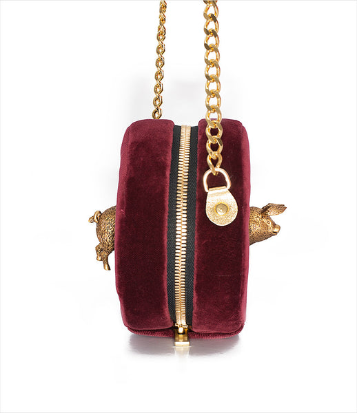 Carla_Lopez_circular_round_shoulderbag_accessory_handmade_velvet_burgundy_pig_long_gold_chain_whimsical_fashion_kidsofdada