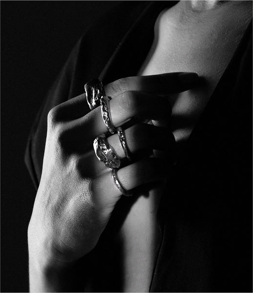 LLY_Atelier_diamond_dog_rough_oxidized_silver_handmade_black_diamonds_ring_jewelry_jewellery_womens_accessories_kidsofdada