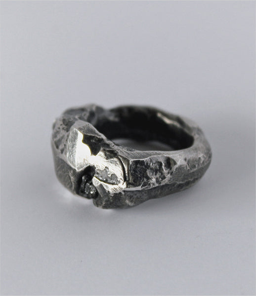 LLY_Atelier_diamond_dog_rough_oxidized_silver_handmade_black_diamonds_ring_jewelry_jewellery_womens_accessories_kidsofdada