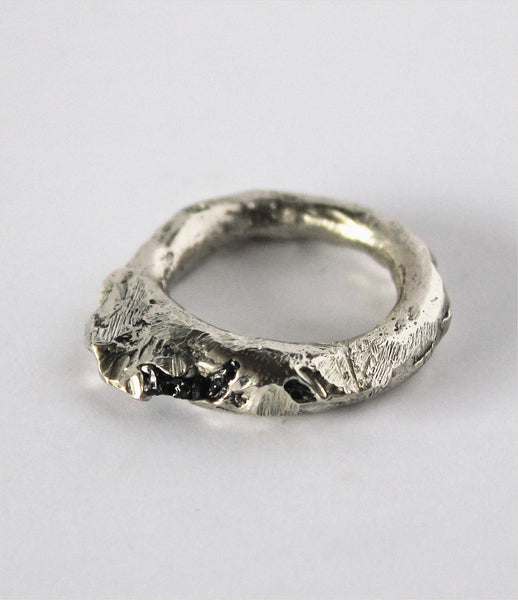 LLY_Atelier_handmade_diamond_dog_black_diamonds_silver_gold_jewelry_jewellery_ring_stone_oxidized_womens_fashion_kidsofdada