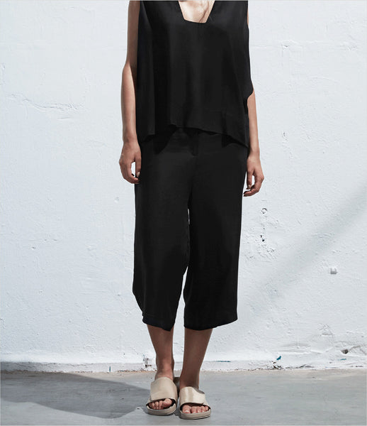 Arethé-Stockholm_blue_aqua_black_wide-leg_loose_flowy_pants_culottes_130_COS_fashion_womens_kidsofdada