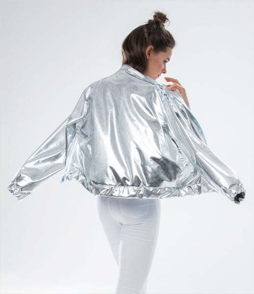 The-Knotty-Ones_silver_bomber_jacket_lining_streetstyle_135_fashion_womens_womenswear